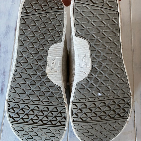 Toms Sneakers SOLD - Picture 2 of 5